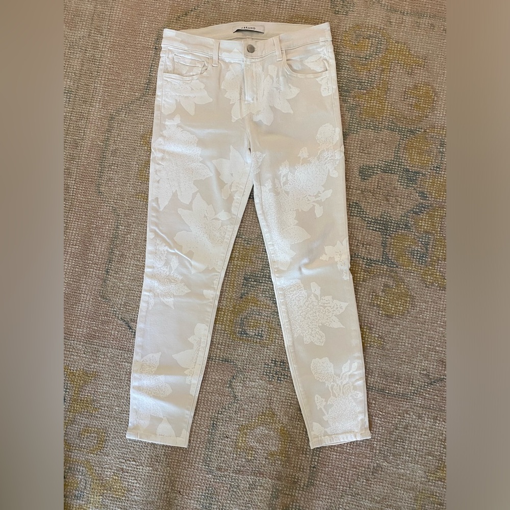 New JBrand ivory and white floral jeans size 29
